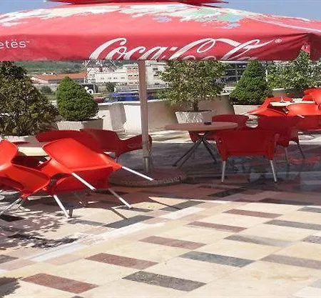 Hotel Lubjana Yrshek