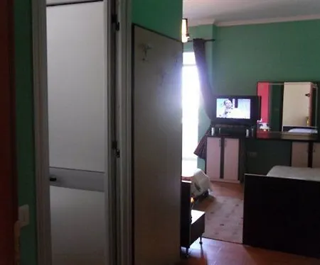 Lubjana Ξενοδοχείο Yrsheku