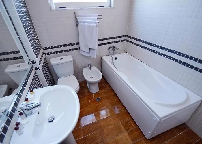 卢比亚纳酒店 3* Yrsheku