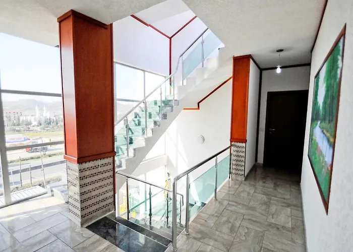 卢比亚纳酒店 3* Yrsheku