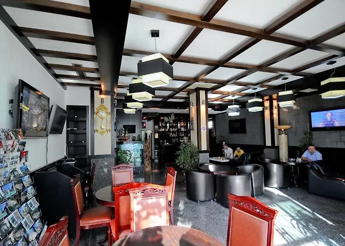 卢比亚纳酒店 3* Yrsheku