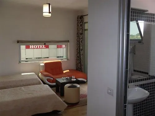 卢比亚纳酒店 Yrsheku